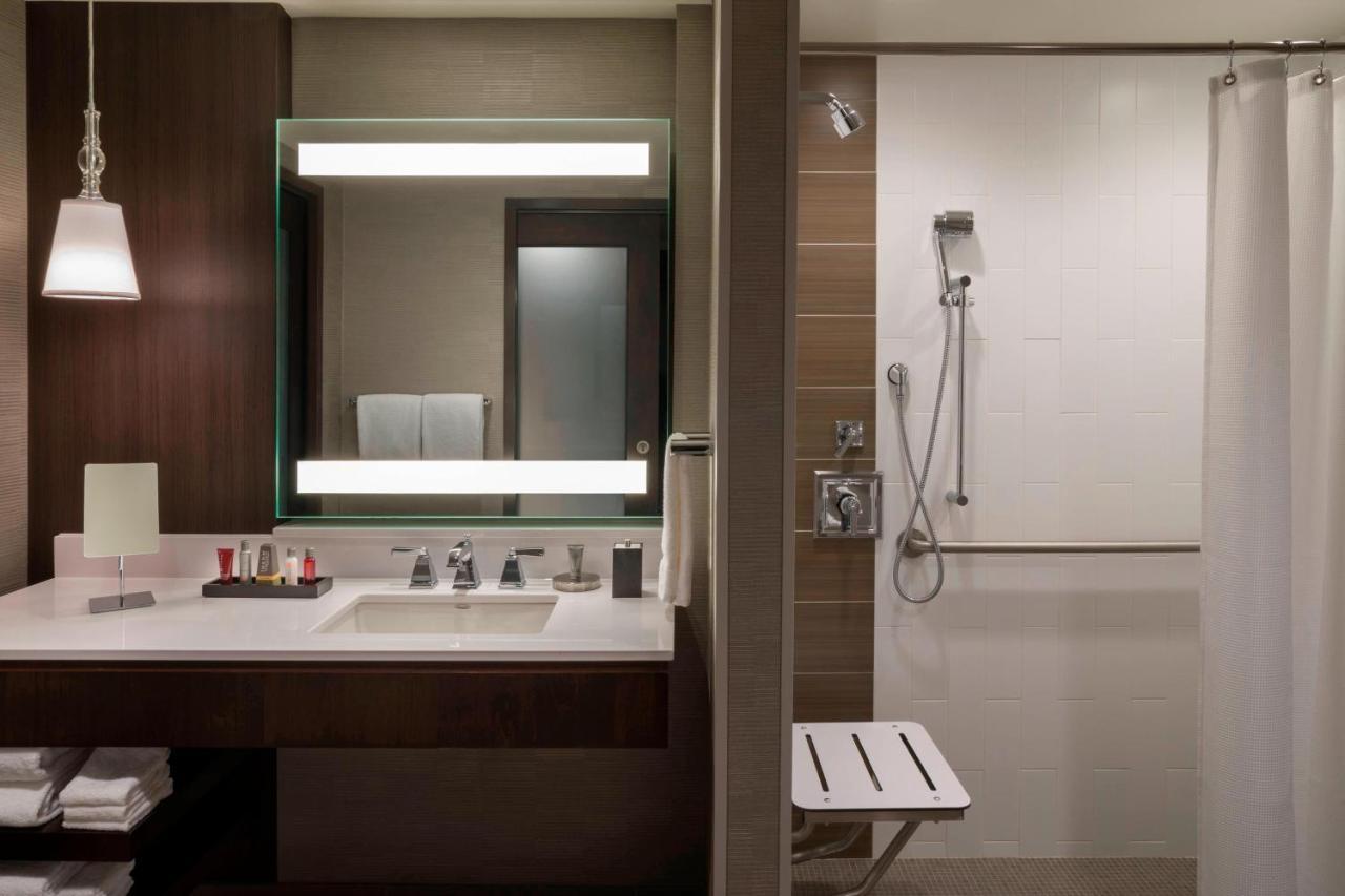 Buffalo Marriott At Lecom Harborcenter Zewnętrze zdjęcie