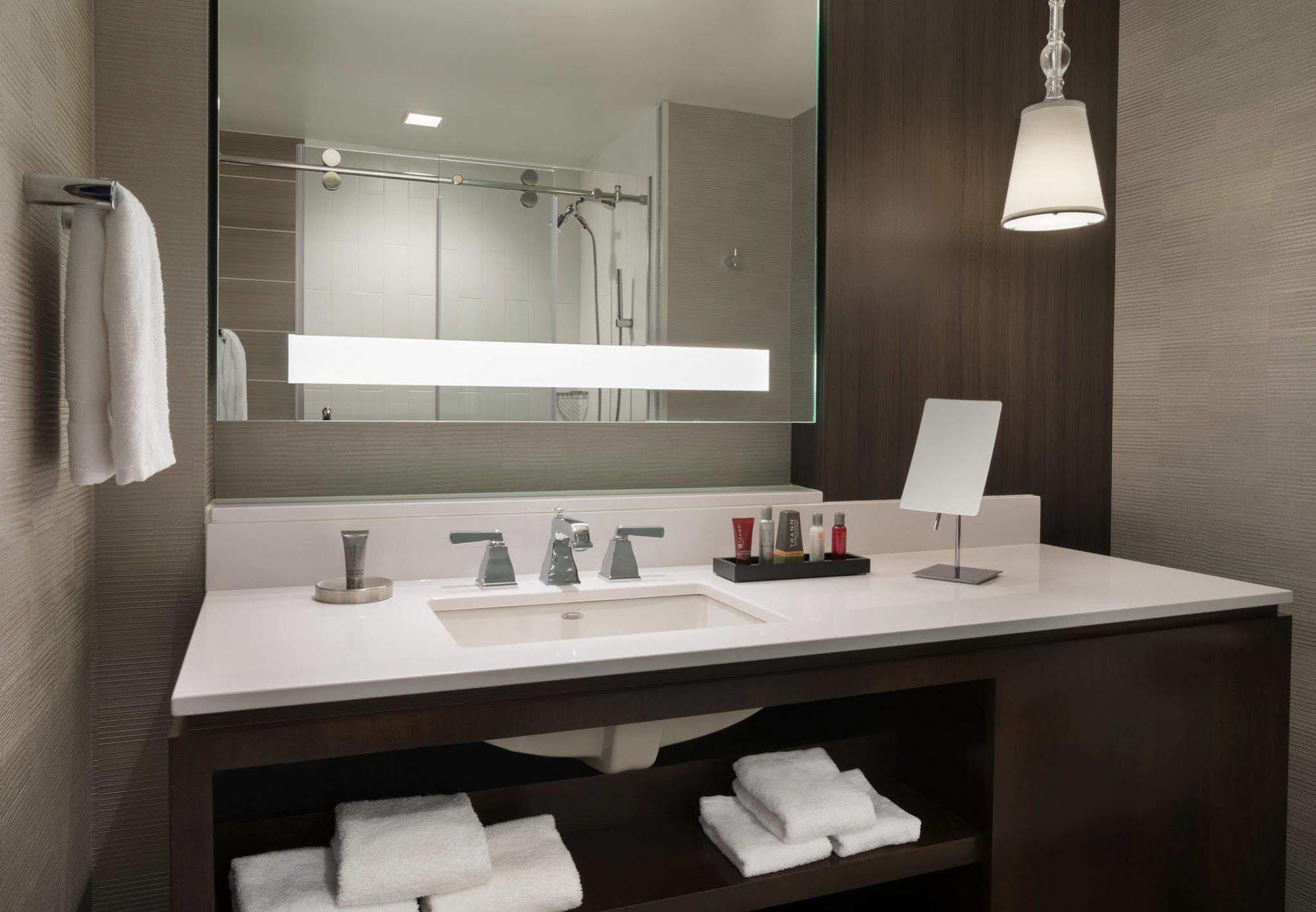 Buffalo Marriott At Lecom Harborcenter Zewnętrze zdjęcie